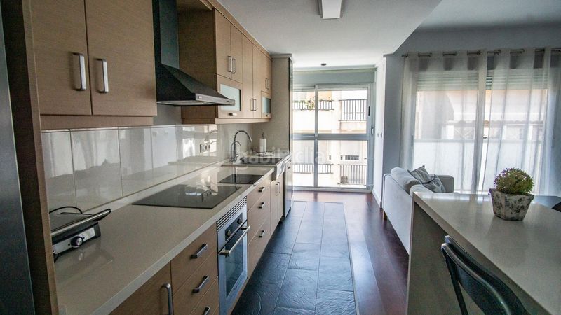 Foto c5b89b4f-2c79-4bbf-845f-24ea554028e7. Rent penthouse with parking in Plaza Castelar - Mercado Central Elda