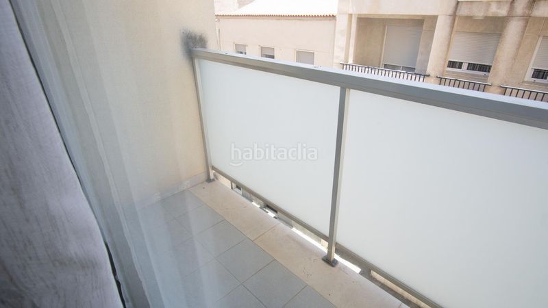 Foto f7e4c7b0-299a-45bc-a6bd-cd7e641ff05a. Rent penthouse with parking in Plaza Castelar - Mercado Central Elda