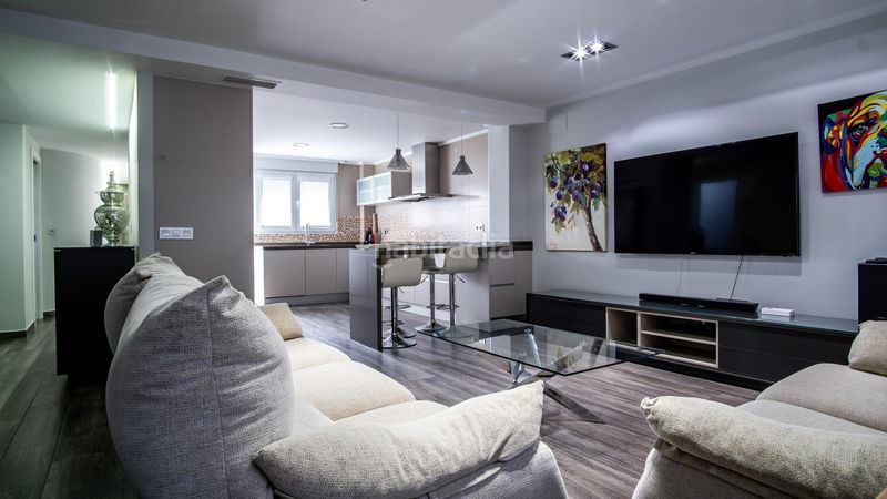 Foto d0b741ed-3623-4fee-ba0d-798a308325e6. Casa amb calefacció aparcament a Plaza Castelar - Mercado Central Elda