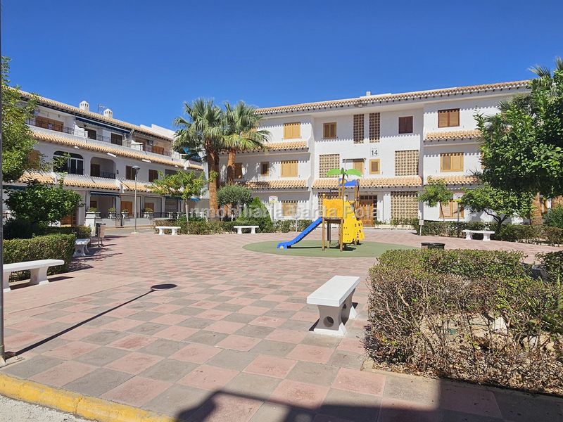 Foto 83082b0c-371e-4215-b3f1-962152d938d0. Etagenwohnung mit pool in Playa Tamarit-Playa Lissa Santa Pola