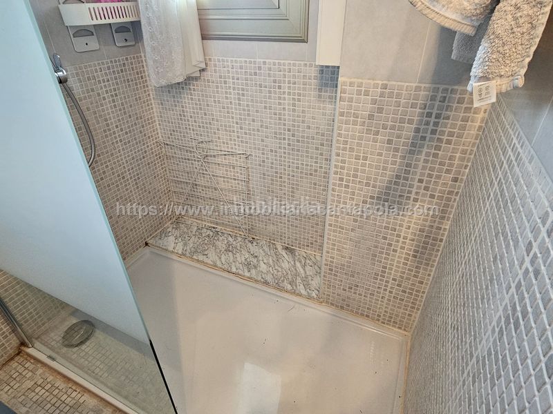 Foto bad92ec5-5a04-4531-8493-ffc9a2f787dd. Etagenwohnung mit pool in Playa Tamarit-Playa Lissa Santa Pola