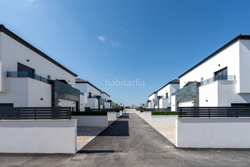 Foto bee7c4d4-9c79-432a-a734-e4a88bd56b67. Semi detached house with heating parking pool in Monte y Mar Santa Pola