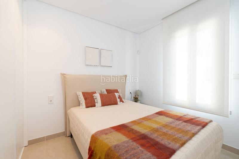 Foto f2ba927a-b87a-46fa-afc3-08d84d9e2484. Semi detached house with heating parking pool in Monte y Mar Santa Pola