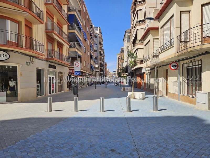 Foto 14fec4ef-edbe-42cc-8440-29dacd8319fc. Aparcament cotxe a Centro Santa Pola