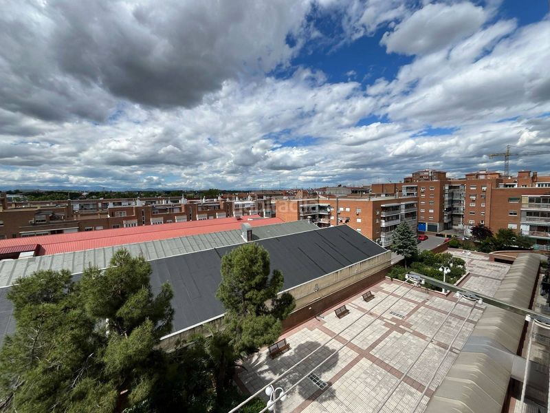 Piso urbanizacion en la zona de Canillejas, piso de tres dormitorios, dos baños, 2 terracitas y garaje. en Madrid - Imagen 13