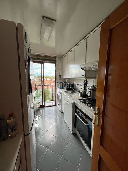 Piso urbanizacion en la zona de Canillejas, piso de tres dormitorios, dos baños, 2 terracitas y garaje. en Madrid - Imagen 39