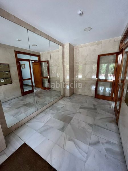 Piso urbanizacion en la zona de Canillejas, piso de tres dormitorios, dos baños, 2 terracitas y garaje. en Madrid - Imagen 8