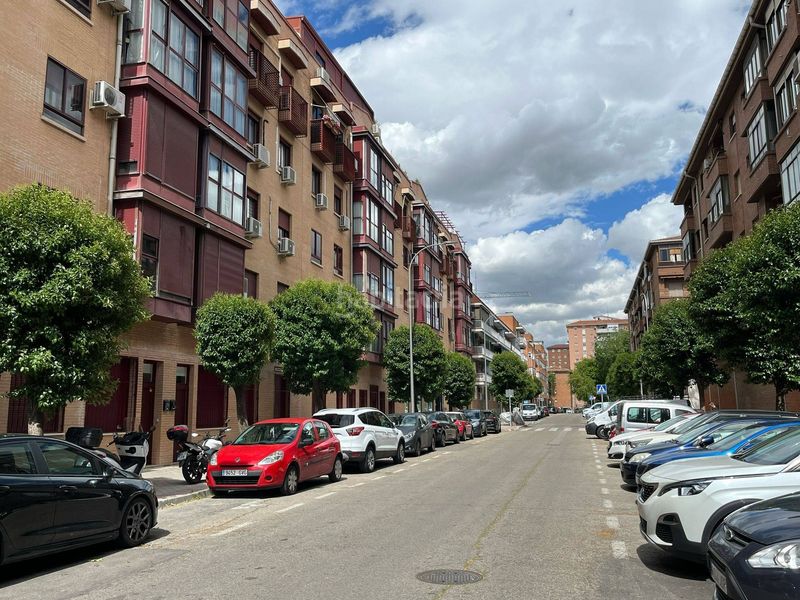 Piso urbanizacion en la zona de Canillejas, piso de tres dormitorios, dos baños, 2 terracitas y garaje. en Madrid - Imagen 4