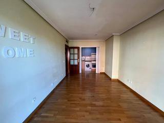 Alquiler Piso en Simancas. Urbanizacion privada con vigilancia 24 h se alquila piso de un d
