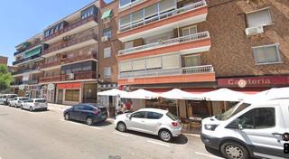 Pis a Canillejas. Piso en canillejas de tres dormitorios, dos terrazas, ascensor y