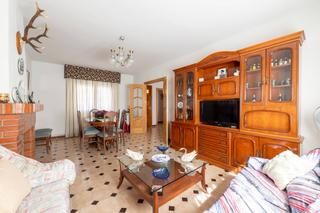 Bauernhof in Horcajo de los Montes. Casa con terreno en horcajo de los montes  oportunidad única