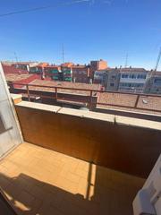 Pis a Pueblo Nuevo. Recinto privado con vigilacia y servicio de conserjeria piso de