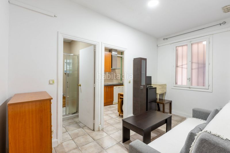 Foto c1062dca-303c-45b7-8ea4-b10ec9b1a4fa. Planta baixa a Embajadores-Lavapiés Madrid