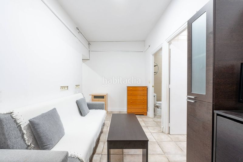 Foto ff7c9c99-11a4-405d-a7fa-5b81cc51ebb6. Planta baixa a Embajadores-Lavapiés Madrid