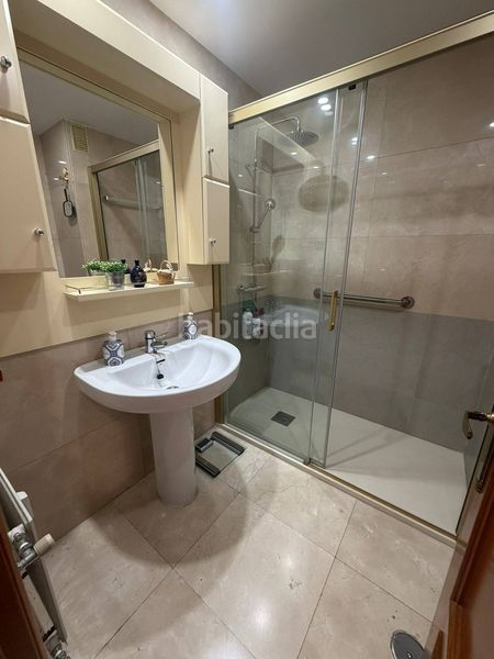 Piso urbanizacion privada en la zona de Canillejas 4 dormitorios, 2 baños completos, 2 terrazas, ascensor y garaje. en Madrid - Imagen 18