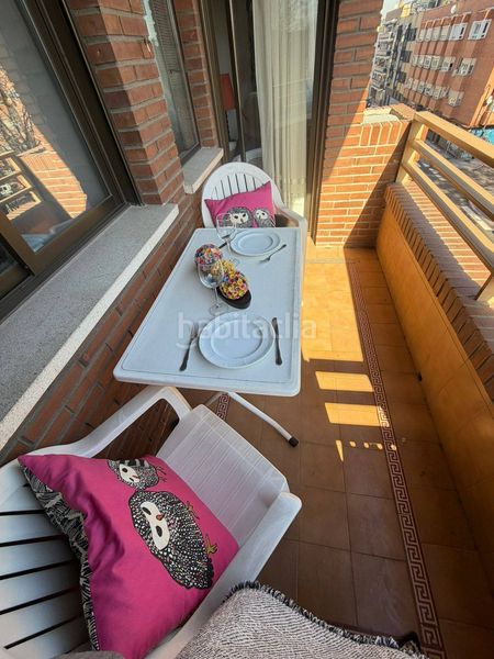 Piso urbanizacion privada en la zona de Canillejas 4 dormitorios, 2 baños completos, 2 terrazas, ascensor y garaje. en Madrid - Imagen 4