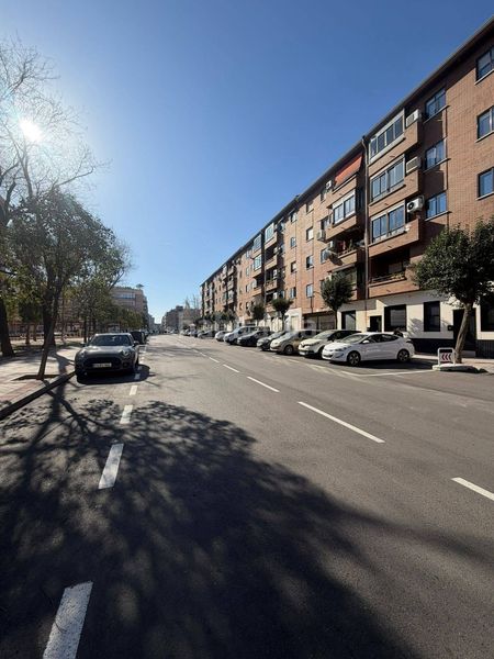 Piso urbanizacion privada en la zona de Canillejas 4 dormitorios, 2 baños completos, 2 terrazas, ascensor y garaje. en Madrid - Imagen 56