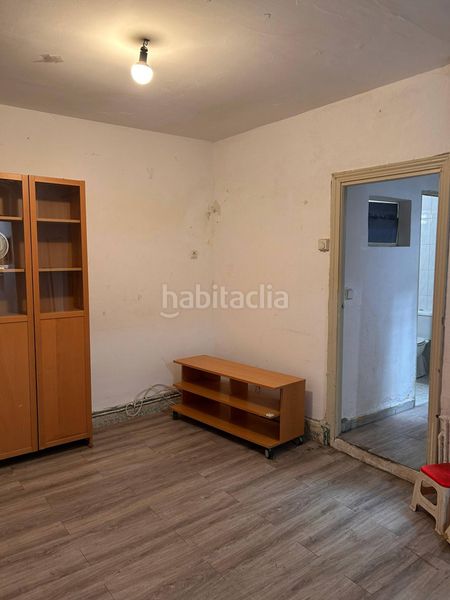 Piso casita adosada en la zona de ascao3 dormitorios, 1 baño con pequeño patio. en Madrid - Imagen 12