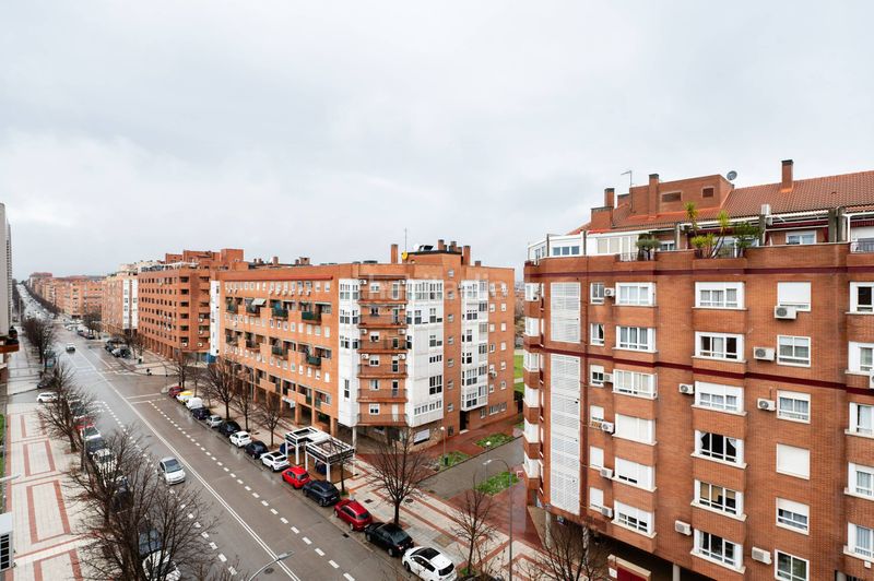 Foto 13bf1f9c-9427-4bf1-8bbb-33071bde6e16. Pis amb calefacció aparcament a Rosas - Musas Madrid