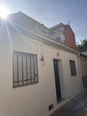 Casa a schiera in Pueblo Nuevo. Encantador adosado en pueblo nuevo, madrid  300,000