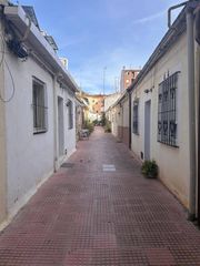 Maison jumelée à Pueblo Nuevo. Encantador adosado en pueblo nuevo, madrid  300,000