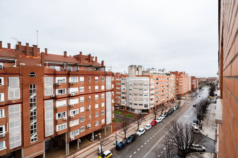 Foto 4a7110a2-d6a1-4ff5-8318-2a78bec34fc9. Pis amb calefacció aparcament a Rosas - Musas Madrid