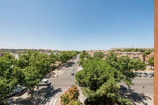 Pis a Hellín. Oportunidad en la zona de hellin 4 dormitorios, 2 baños, con 2 t
