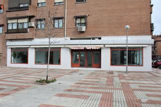 Location Local commercial à Canillejas. Oportunidad! local en avenida de canillejas a vicalvaro