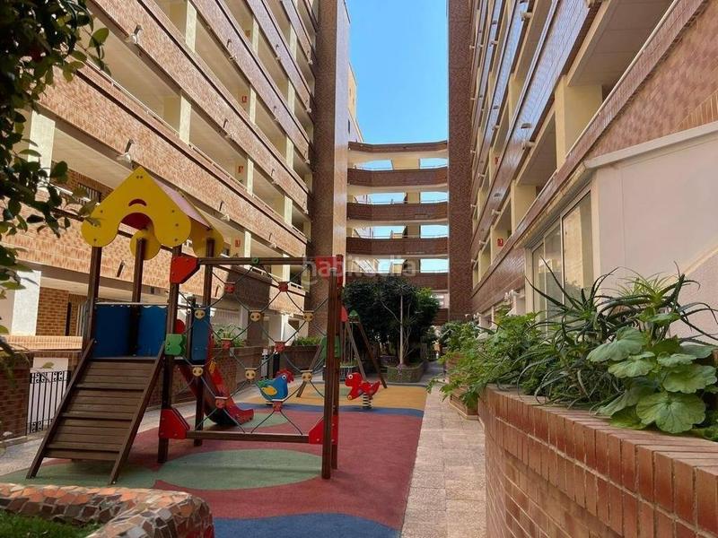 Foto 80172115-8af9-4fc2-a76a-0123c1abd54d. Pis amb calefacció aparcament piscina a Costa Marfil Oropesa del Mar