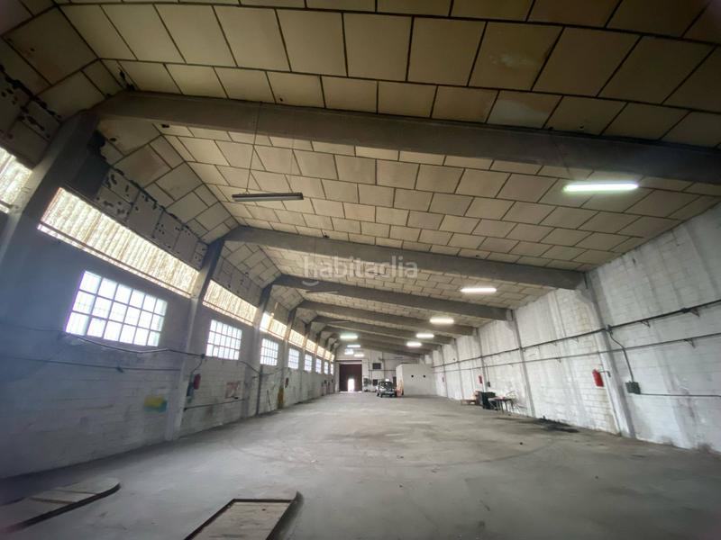 Foto fdf6ae6f-f4d9-4637-803a-53105f085823. Fabrikhalle in Estación Coslada