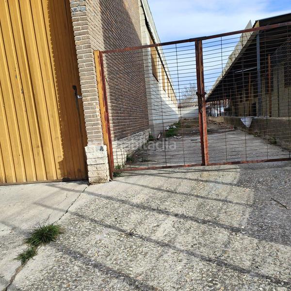 Foto 18cea1f5-9bf7-4dc7-a492-dc1eae64d8e3. Bâtiment à usage industriel dans Estación Coslada