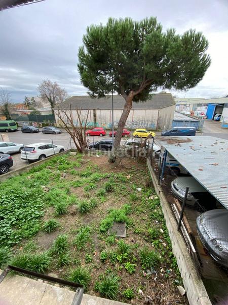 Foto d461cafa-4bc0-4417-bc2c-e3689337d854. Bâtiment à usage industriel dans Estación Coslada