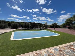Chalet à Hontoba. Chalet independiente en hontoba 4 dormitorios, 4 baños completos