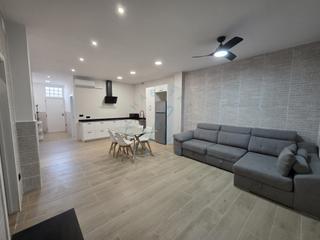 Local Comercial en Tavernes Blanques. Se vende bajo comercial en tavernes blanques.