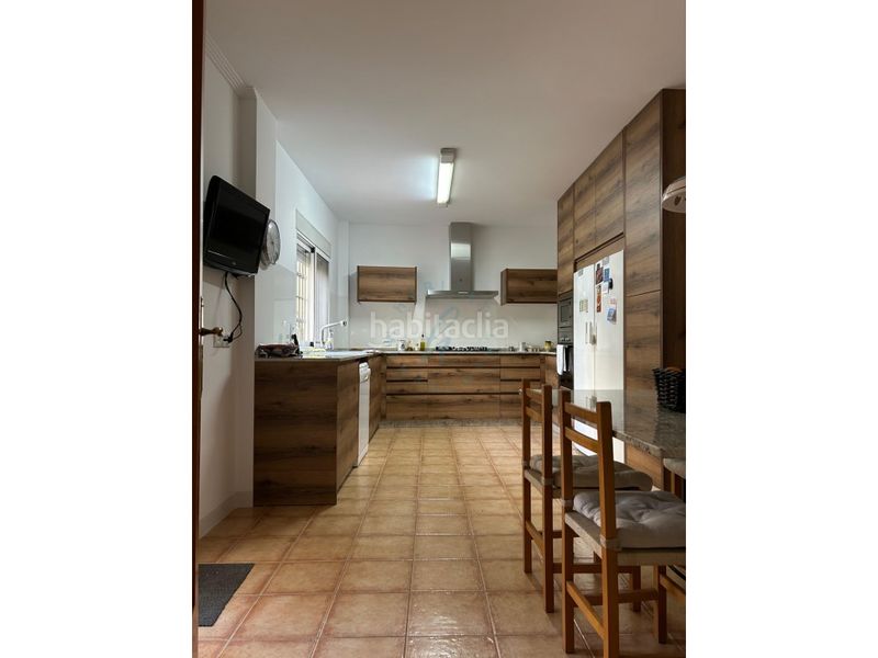 Foto c63d202f-9f36-49ce-90e3-849a55472660. Casa amb aparcament a Carpesa Valencia