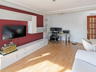 Pis a Ciutat Fallera. Se vende vivienda en benicalap.
