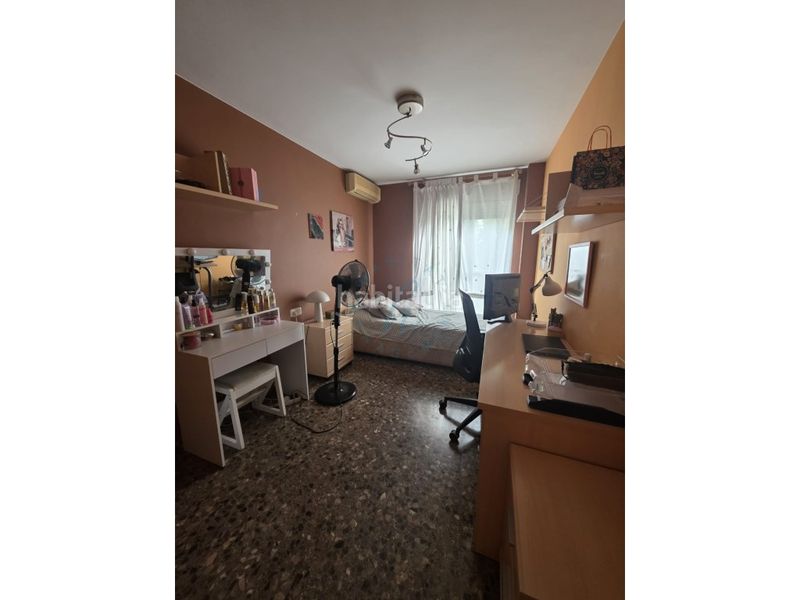 Foto b7664539-0ee9-4888-84f2-fdd671090eda. Pis amb aparcament a Foios