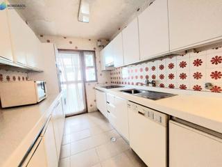 Appartement en Avenida libertad 6. Se vende piso en avd. libertad. 4 dormitorios, 2 baos, garaje y
