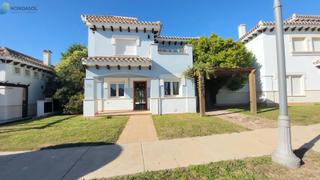 Chalet  Calle castao. Se vende villachalet independiente, 3 dormts 3 baos. piscina pr