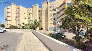 Location Appartement  Calle julieta orbaiceta-p.honda 19. Se alquila apartamento de 2 dormitorios 1 baño. urb. solymar. pl
