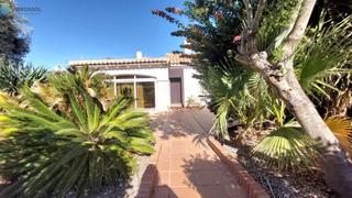 Chalet  Calle rio gallego 4. Se vende chalet independiente de 3 dormts y 2 baños en playa hon