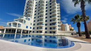 Apartament en Avenida poligono z-1 - manga 1. Se vende elegante apartamento de 2 dormts, 2 baos en la manga d