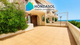 Dúplex  Avenida residencial mangalan pg.x. Se vende duplex en residencial mangalan. 1ª linea mar mediterran