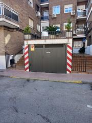 Parking voiture à Centro. Se vende plaza de garaje en el centro de getafe para vehículo me