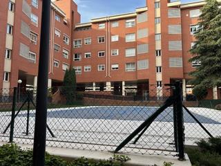 Pis a Horcajo. Piso en venta en avenida del doctor garcía tapia