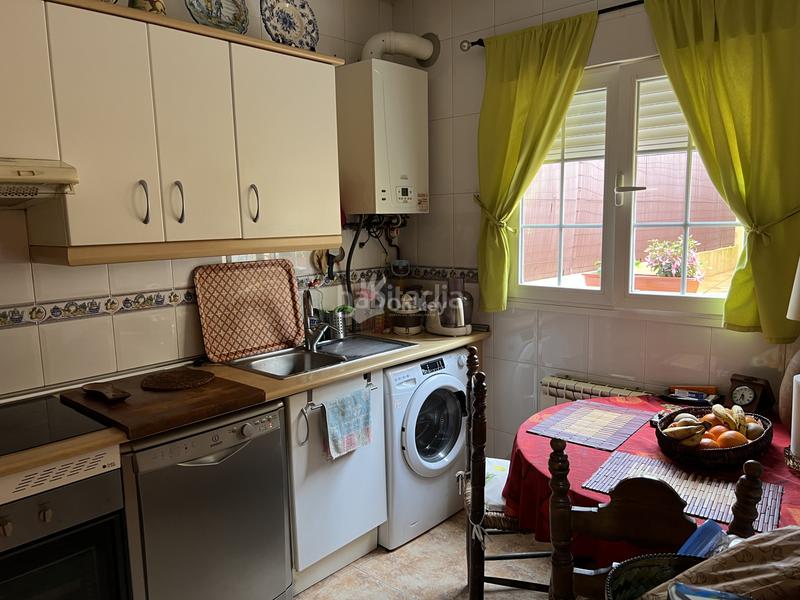 Foto 86f6c9a6-46c7-4cdd-a24f-6dd5f92955bd. Casa adosada inversión en rentabilidad dúplex con inquilino excelente en Navalagamella