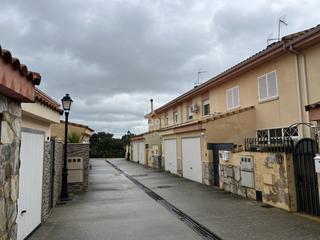 Casa adossada a Navalagamella. Inversión en rentabilidad dúplex en navalagamella con inquilino