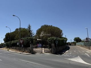 Haus in El Guijo-Colonia España. Chalet con encanto y grandes posibilidades en galapagar  urbaniz
