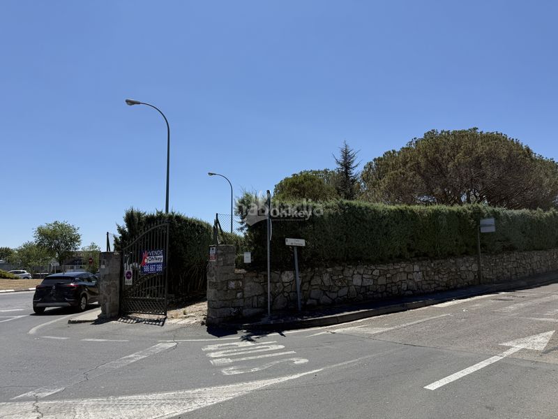 Foto c9ac082a-5038-4e4c-be15-14a76984402e. Casa amb calefacció piscina a El Guijo-Colonia España Galapagar
