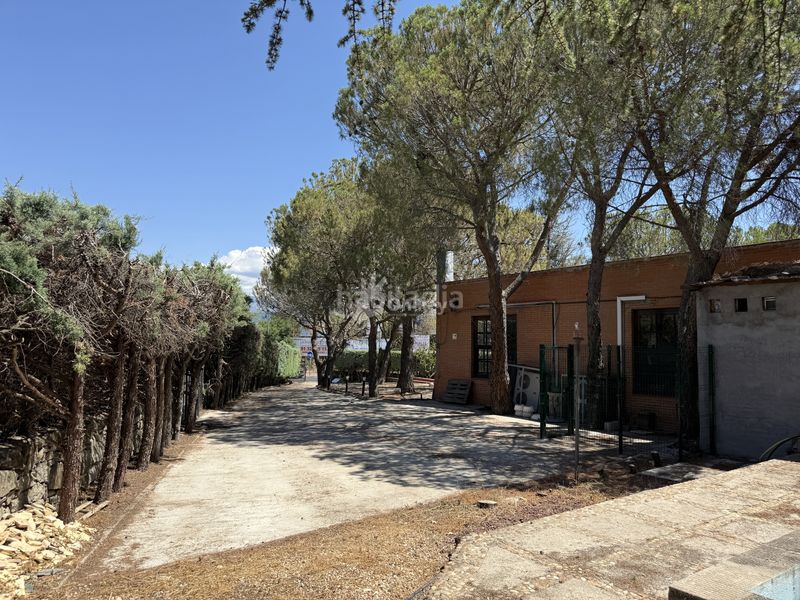 Foto e92073a2-02b7-447b-89fb-535e3a00ecad. Casa amb calefacció piscina a El Guijo-Colonia España Galapagar